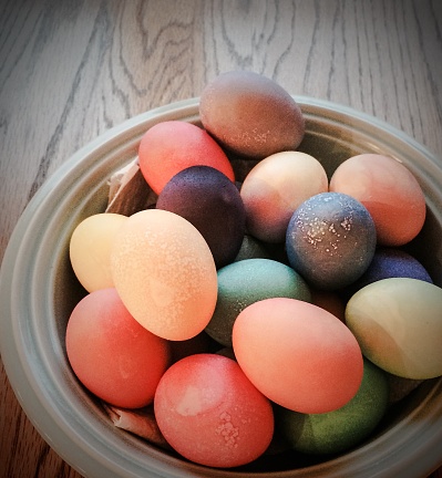 Closeup Of Multi Colored Easter Eggs In Bowl Picture Id629489502