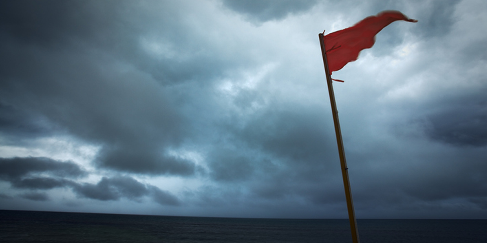 5 red flags to avoid in your next job interview article image