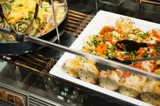 Dine In Features At Grocery Stores